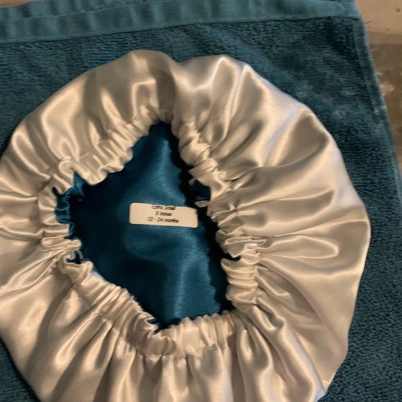 Bonnet - Picture 6 of 16